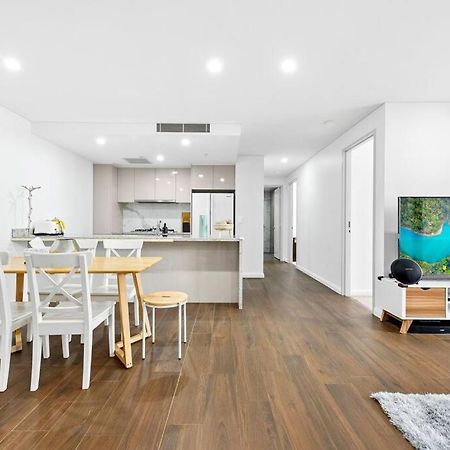 Four Bedroom Apartment With Facilities In Olympic Park Sydney Bagian luar foto