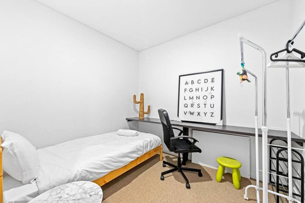 Four Bedroom Apartment With Facilities In Olympic Park Sydney Bagian luar foto