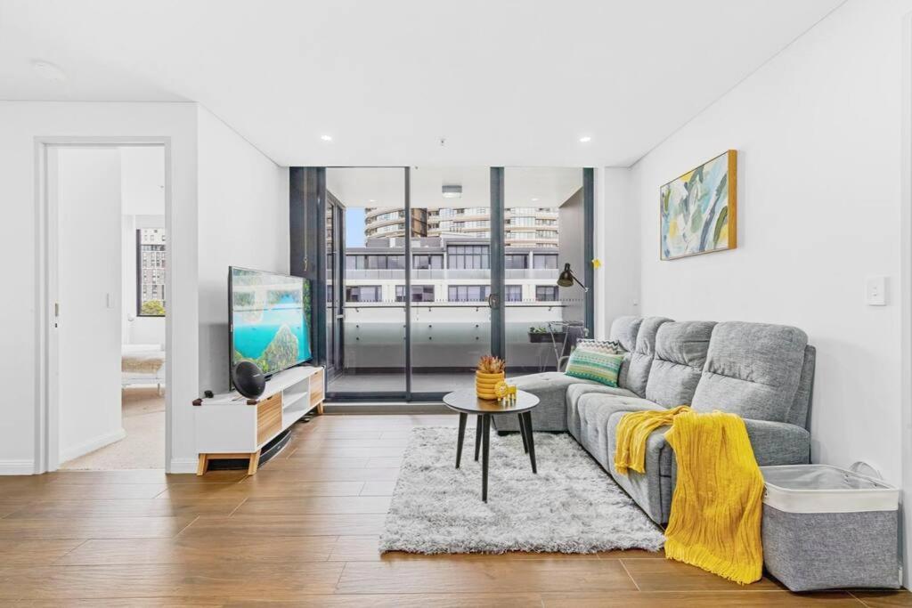 Four Bedroom Apartment With Facilities In Olympic Park Sydney Bagian luar foto