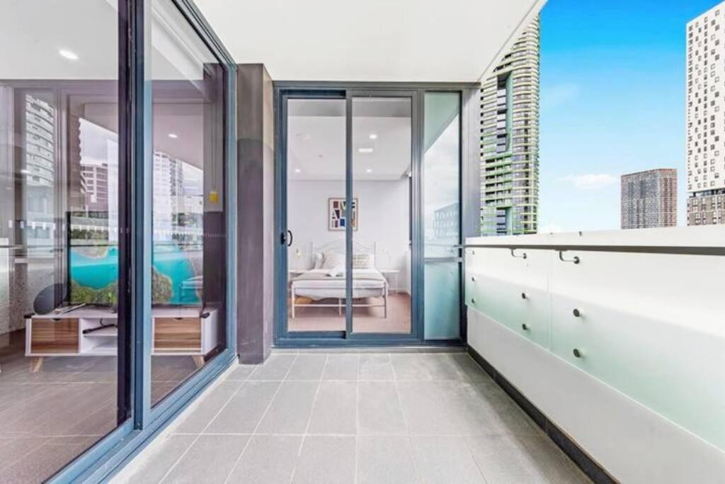 Four Bedroom Apartment With Facilities In Olympic Park Sydney Bagian luar foto